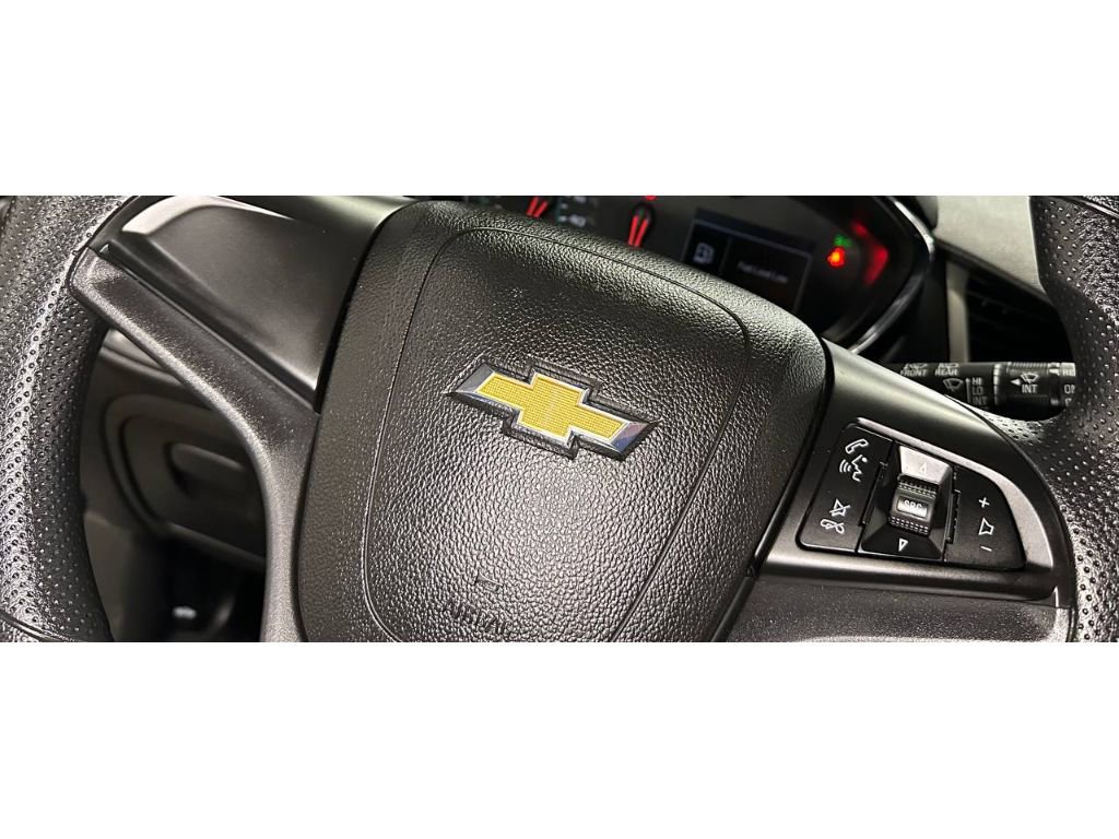 Used 2018 Chevrolet Trax LS FWD image 23