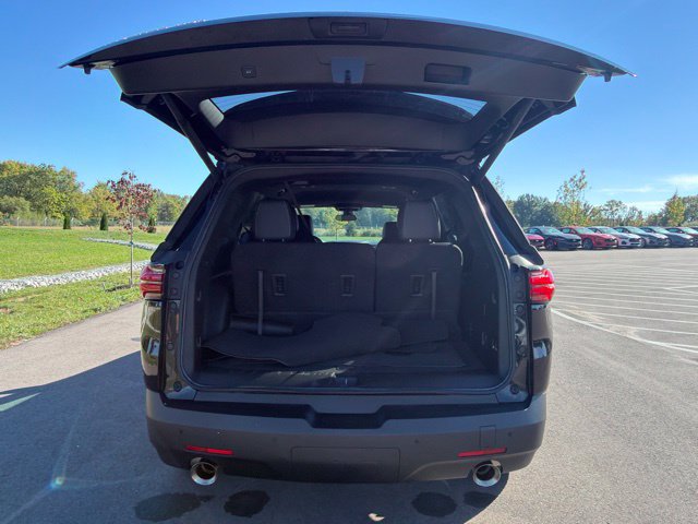 Used 2022 Chevrolet Traverse LT w/ LPO, Cargo Package AWD/4WD image 11