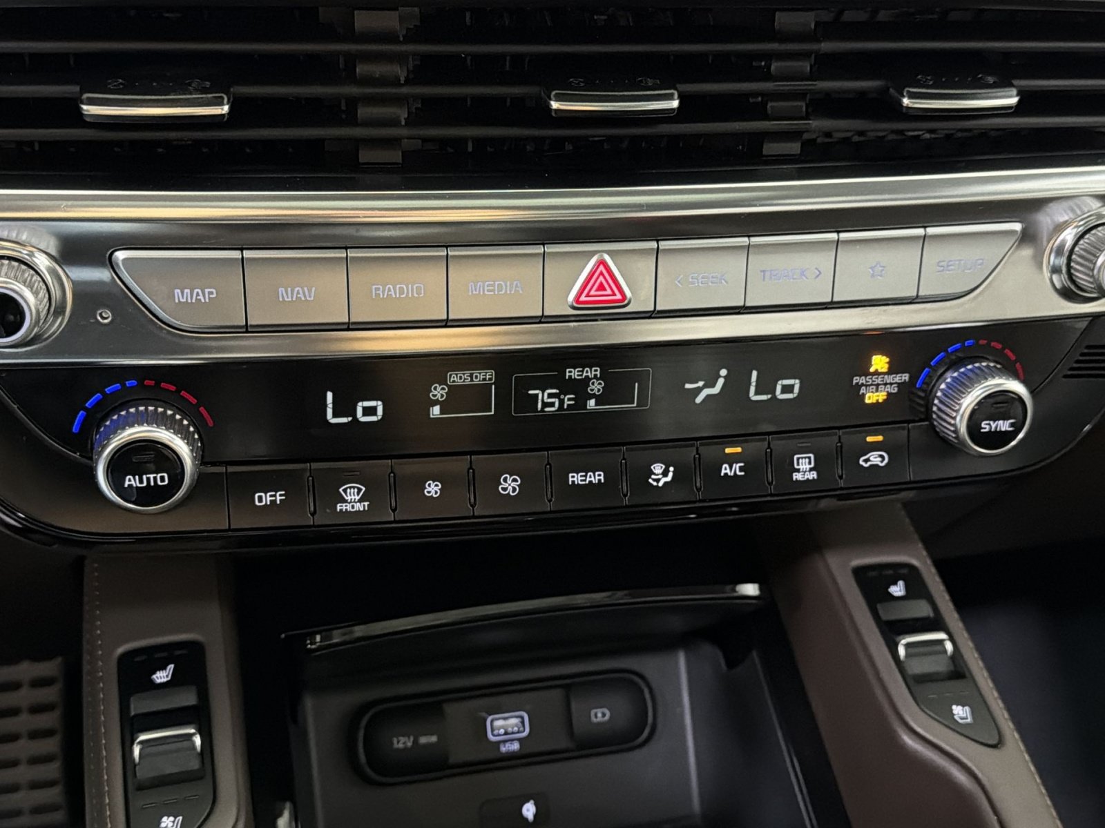 Used 2022 Kia Telluride SX w/ Towing Package FWD image 24
