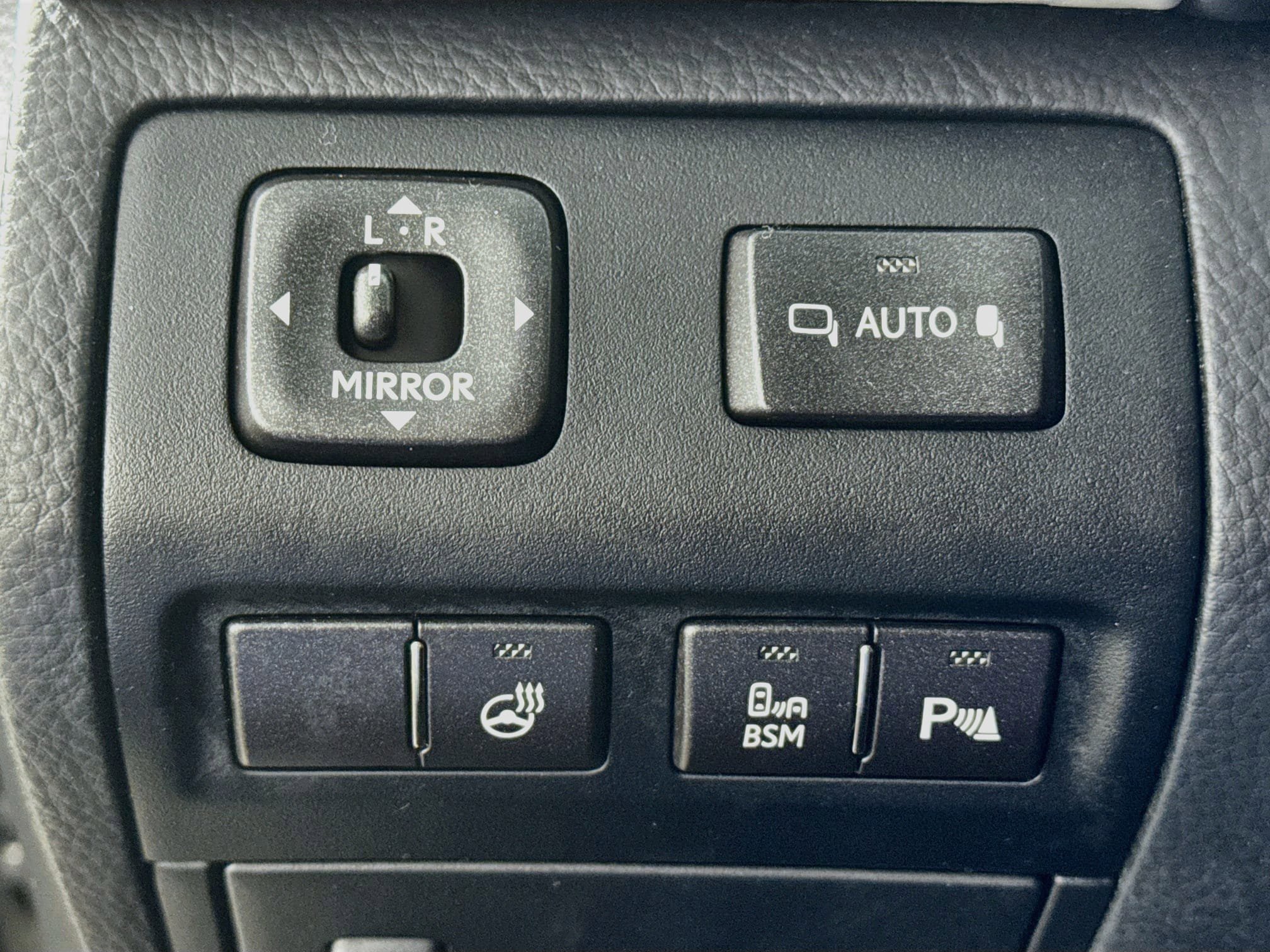 Used 2013 Lexus LS 460 AWD w/ Comfort Pkg image 15