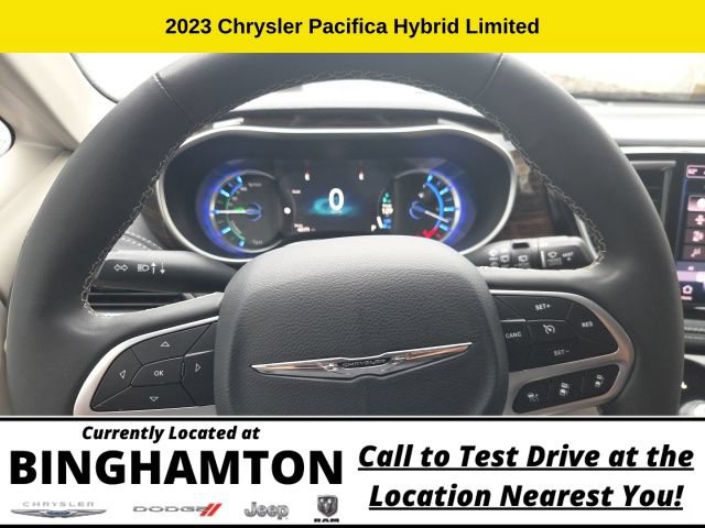 Used 2023 Chrysler Pacifica Limited FWD image 17