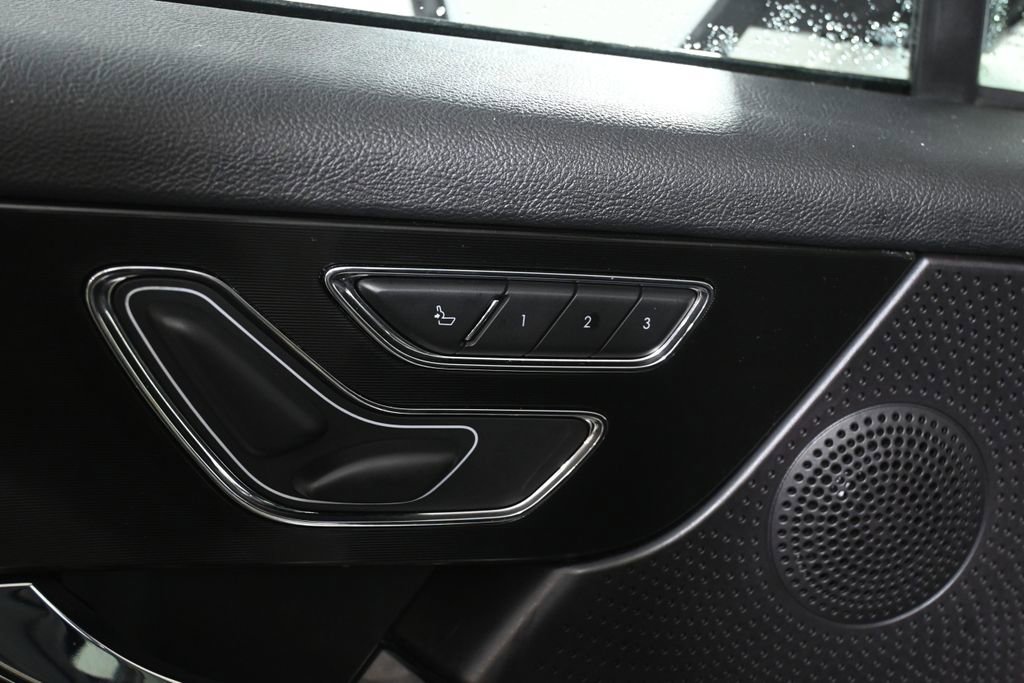 Used 2024 Lincoln Corsair AWD w/ Equipment Group 101A image 28