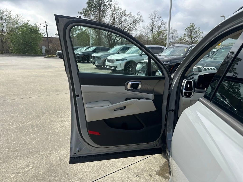 Used 2022 Kia Sorento SX FWD image 11