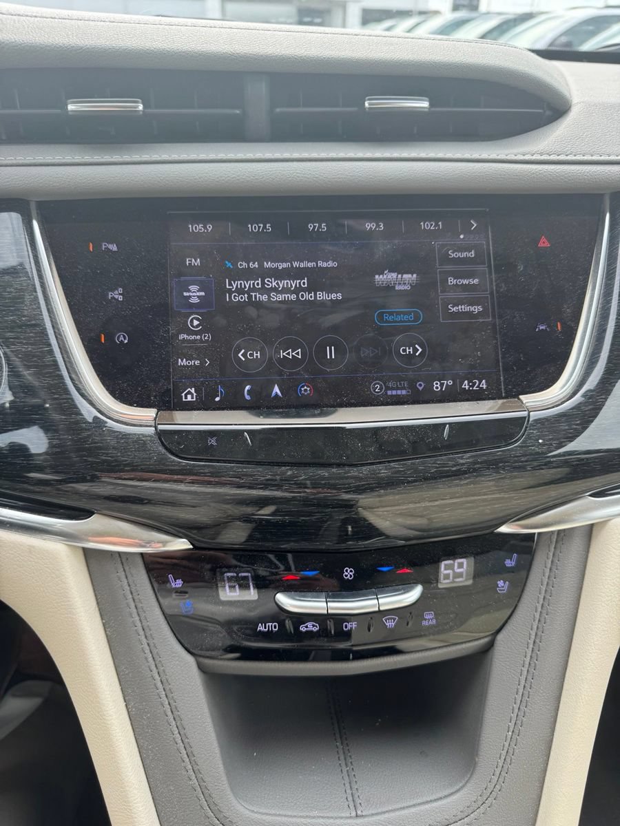 Certified 2021 Cadillac XT6 Premium Luxury AWD/4WD image 14