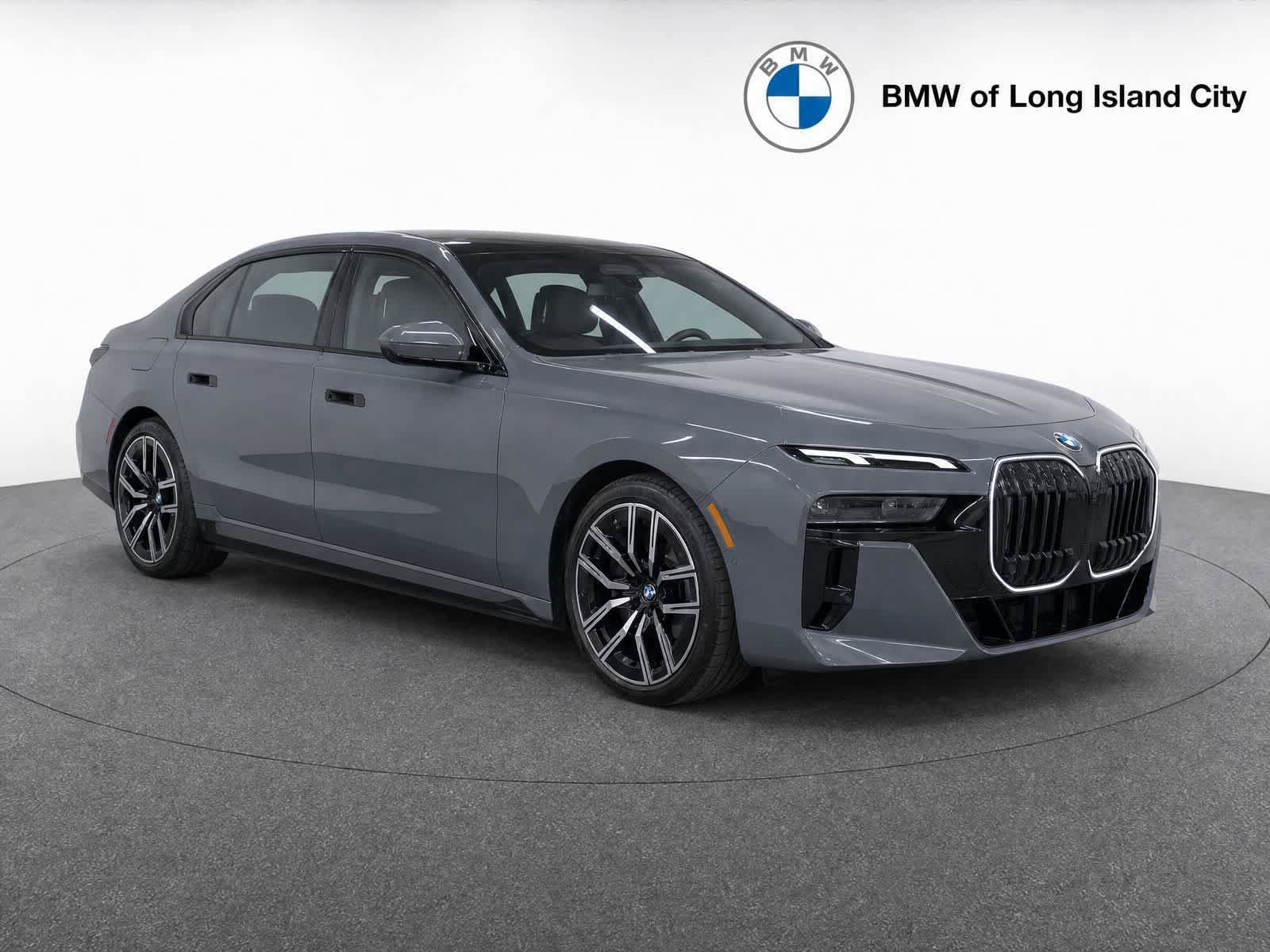 New 2026 BMW 740i xDrive w/ Premium Package