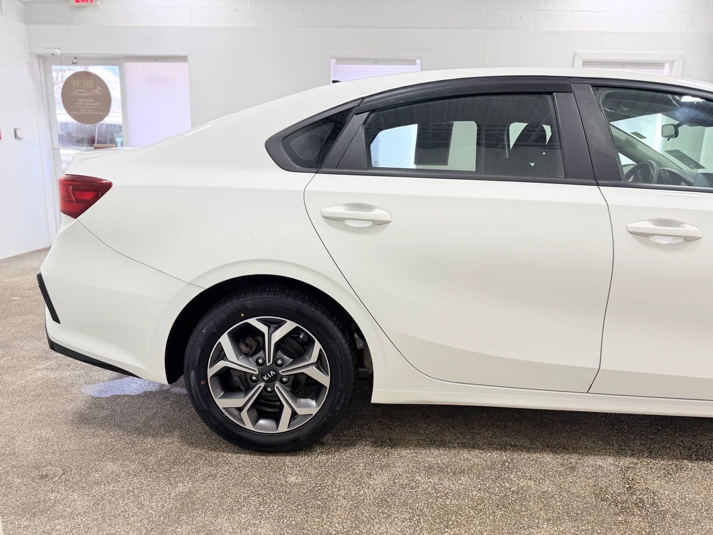 Used 2019 Kia Forte LXS image 9