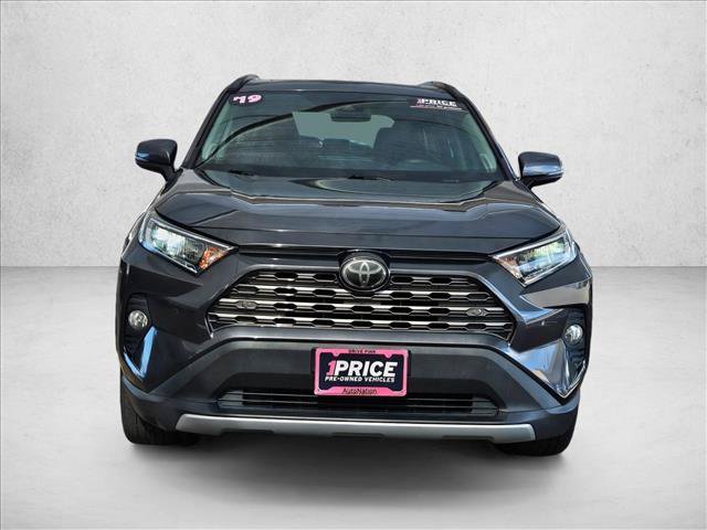 Used 2019 Toyota RAV4 Limited FWD image 2