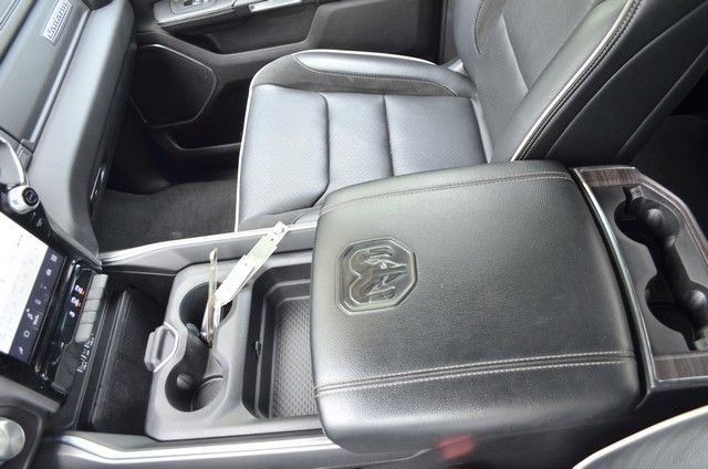 Used 2025 RAM 1500 Laramie AWD/4WD image 25