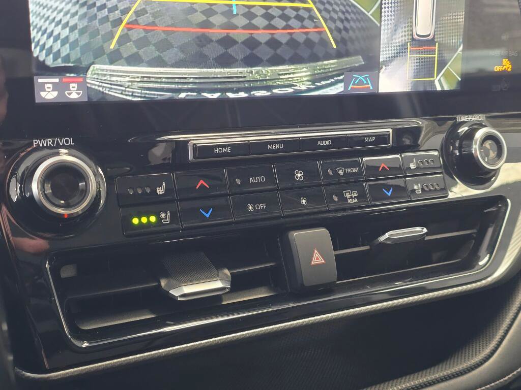 Used 2021 Toyota Highlander Platinum image 33