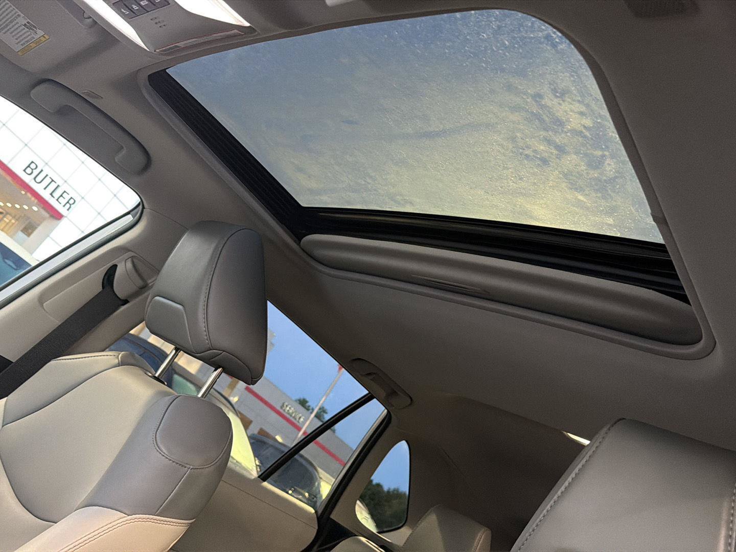 Certified 2023 Toyota RAV4 XLE Premium FWD image 33
