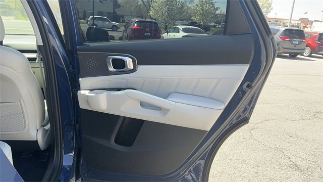 Used 2025 Kia Sorento SX image 16