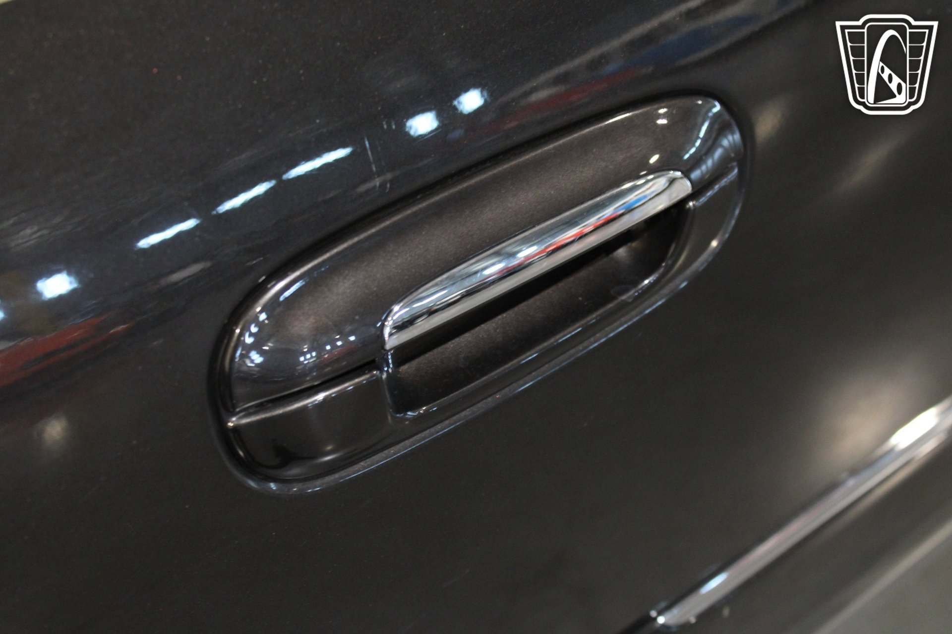 Used 2008 Cadillac DTS Performance w/ Platinum Edition image 30