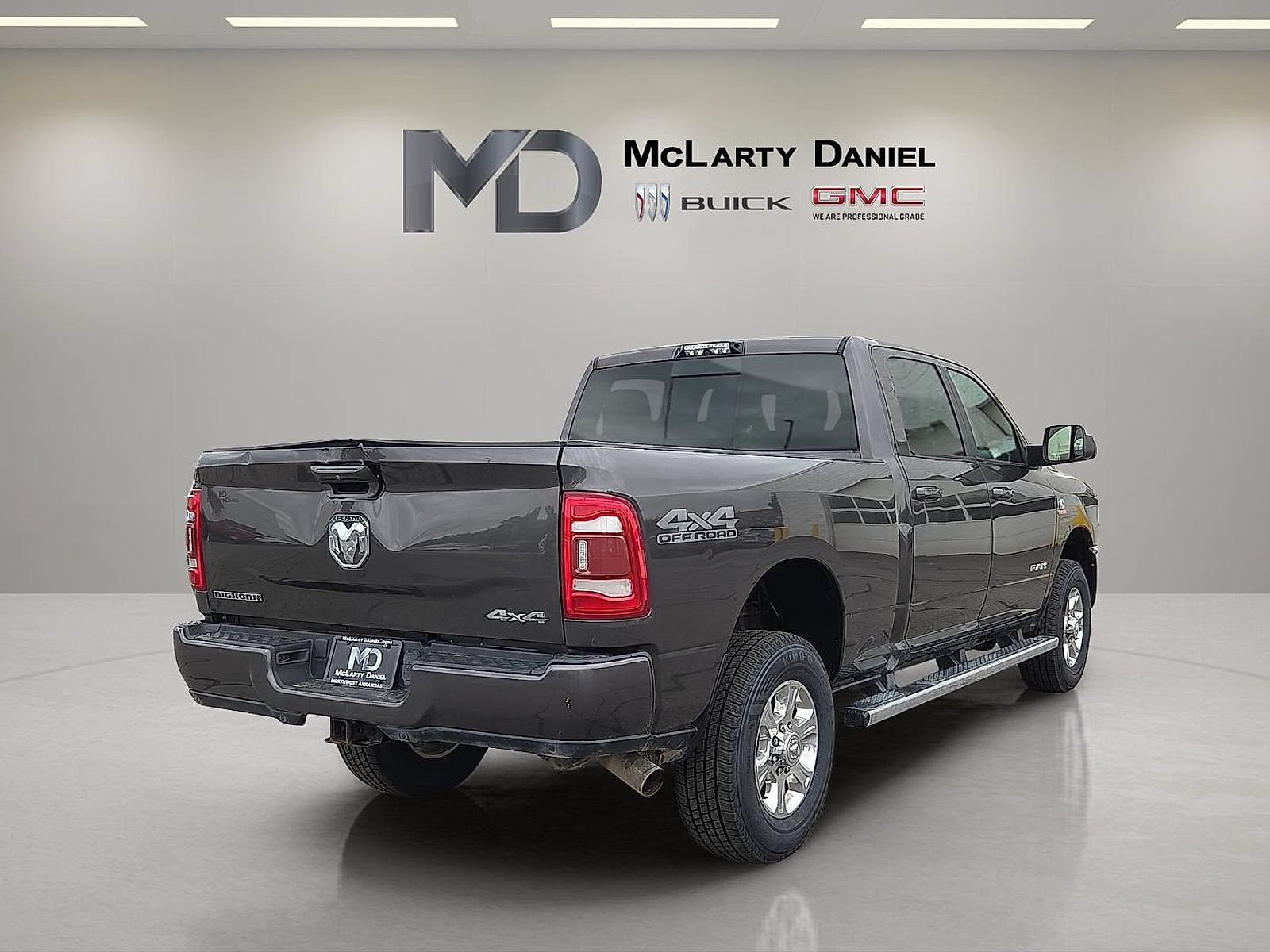 Used 2020 RAM 2500 Big Horn w/ Level 2 Equipment Group AWD/4WD image 14