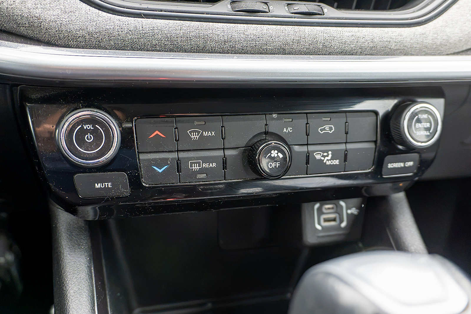 Used 2022 Jeep Compass Latitude AWD/4WD image 24