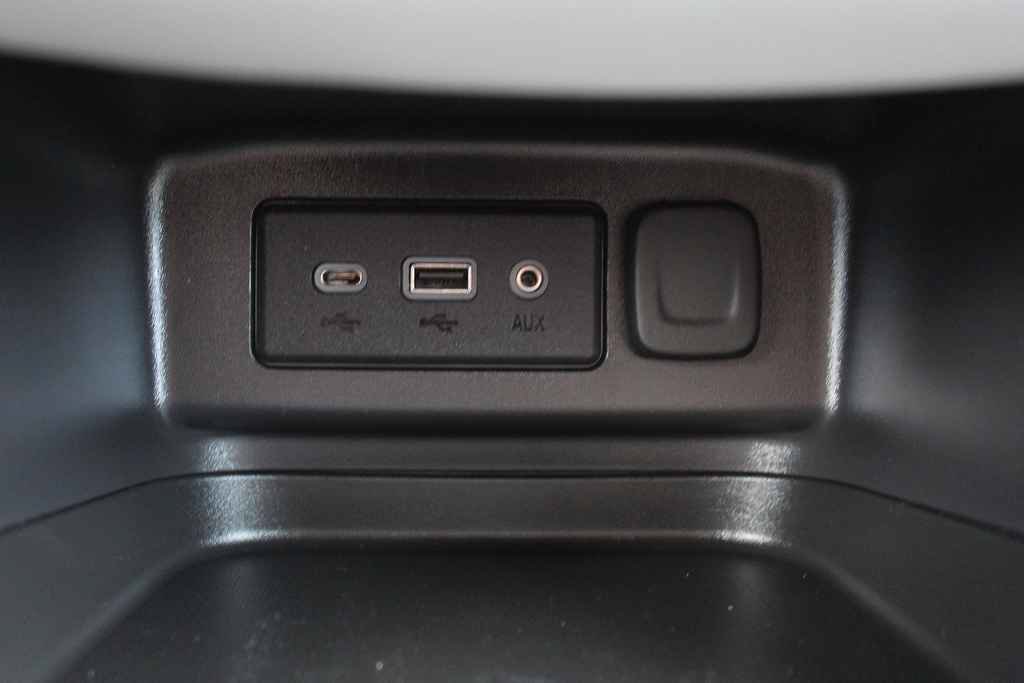 Used 2024 Chevrolet Equinox LS w/ LS Convenience Package FWD image 21