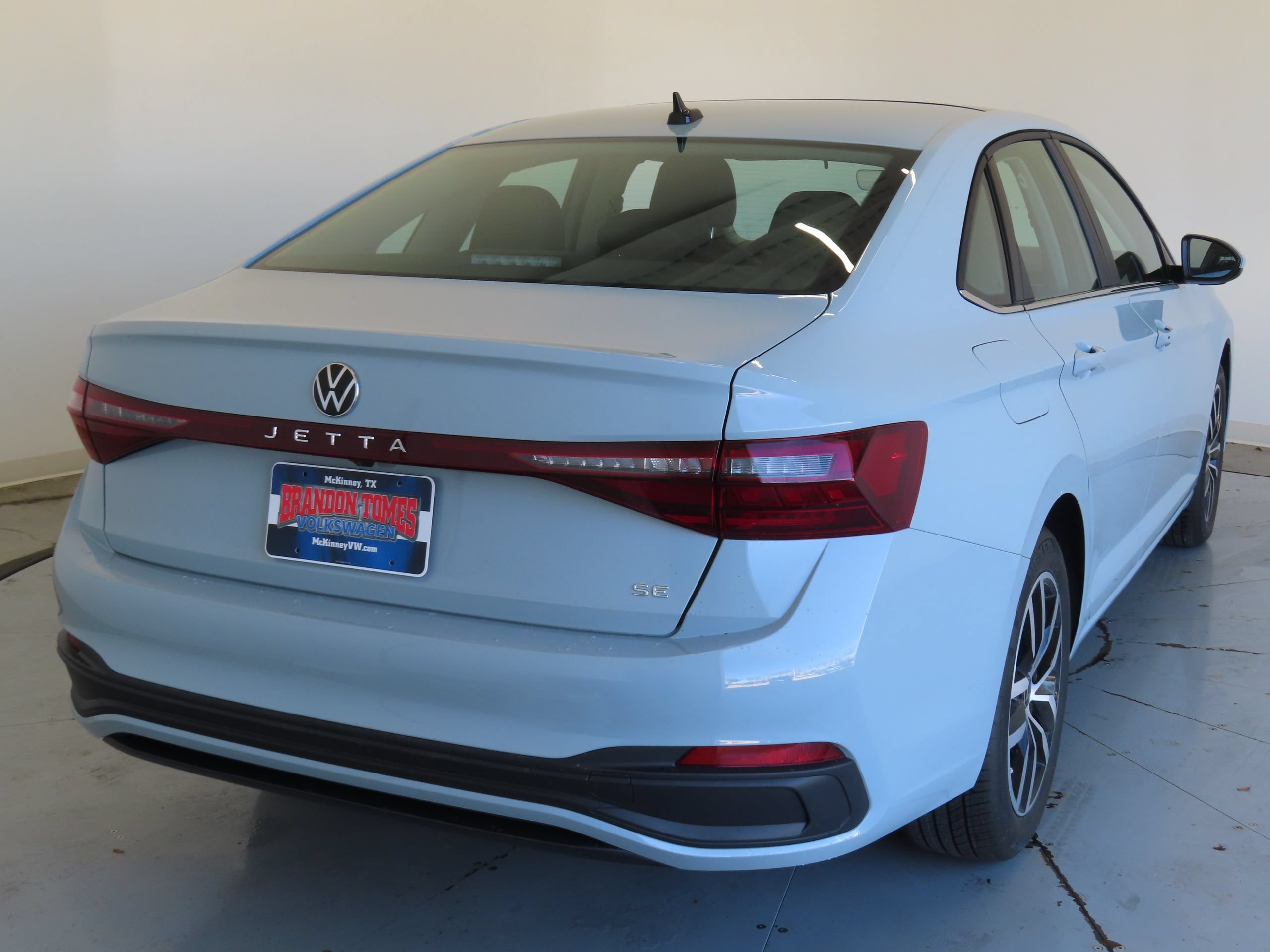 New 2026 Volkswagen Jetta SE FWD image 3