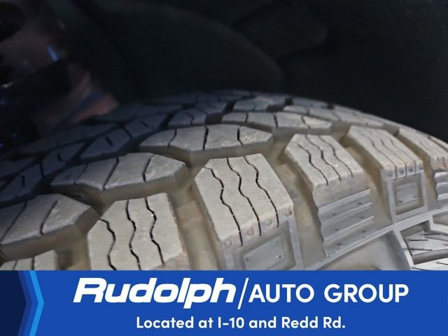 Used 2025 Chevrolet Equinox ACTIV image 28