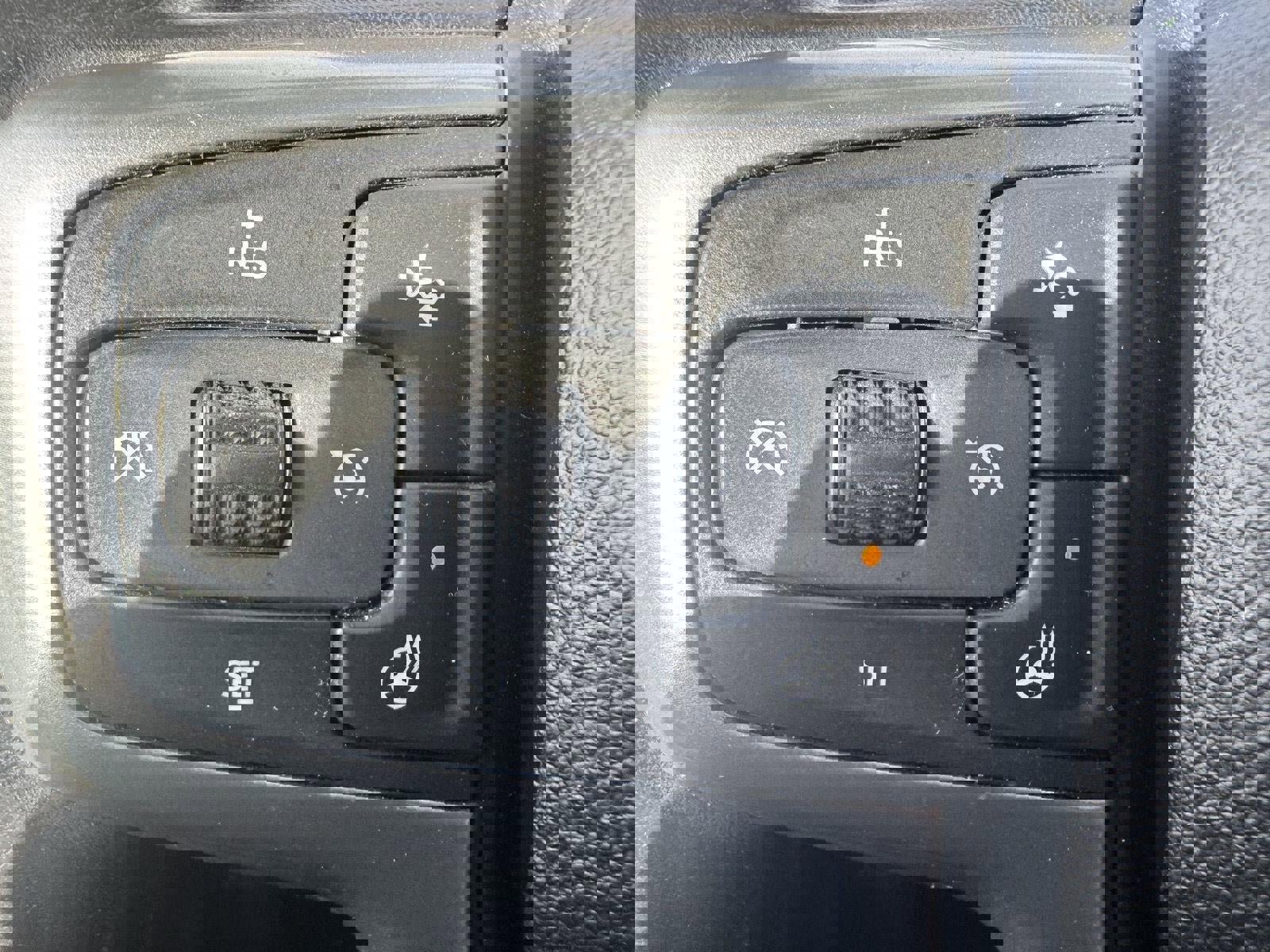 Used 2022 Chevrolet Silverado 1500 LTZ image 16