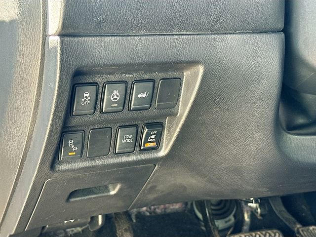 Used 2019 Nissan Pathfinder Platinum image 11