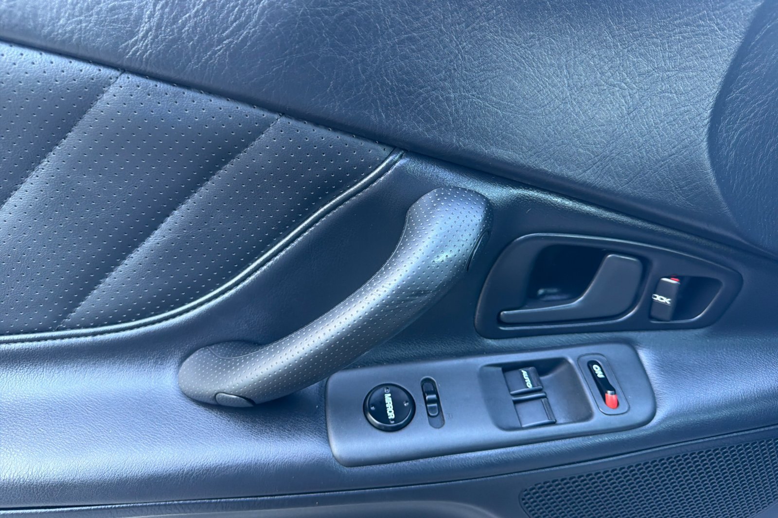 Used 2001 Honda S2000 image 13