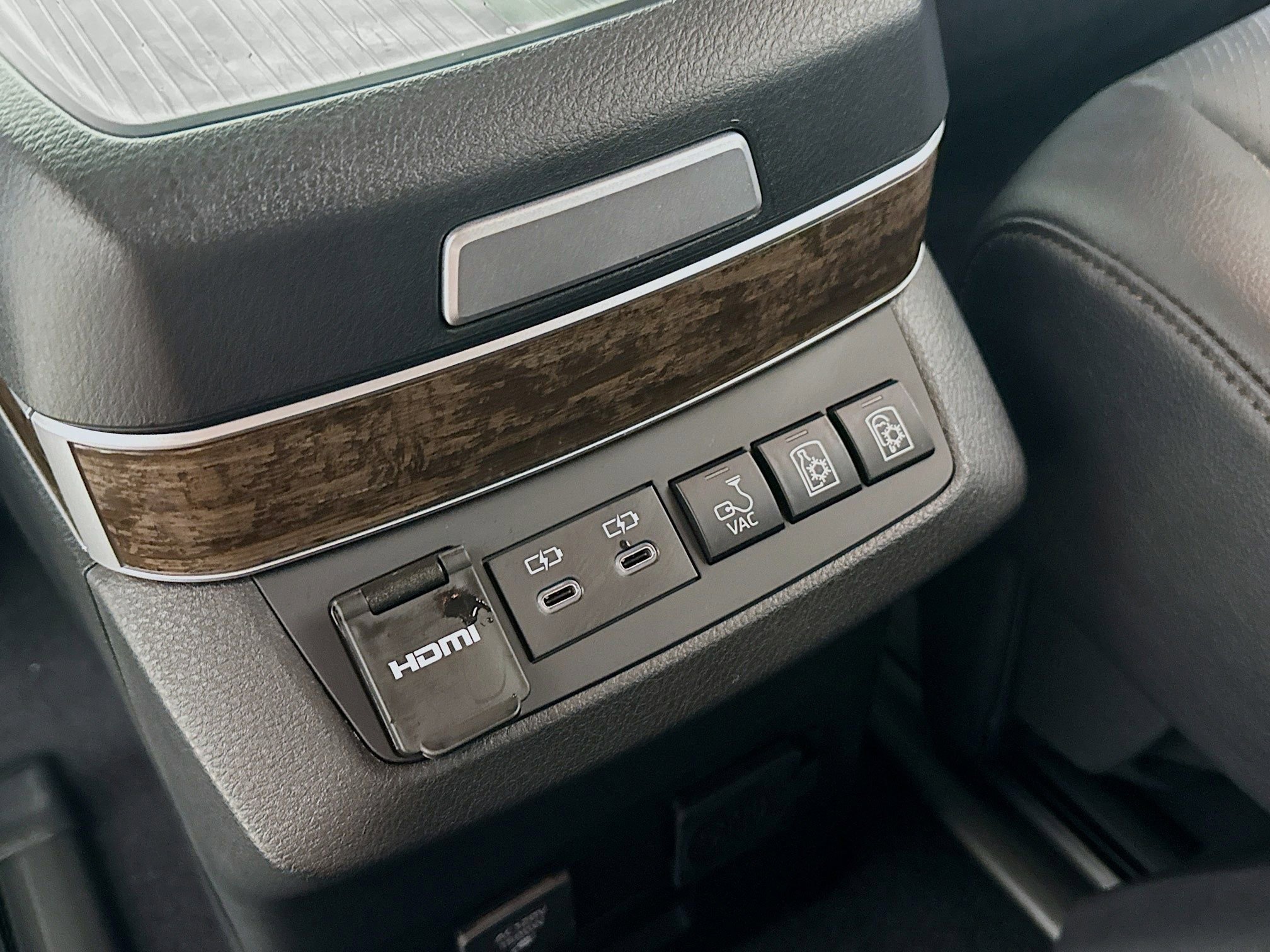 Certified 2026 Toyota Sienna Platinum AWD/4WD image 22