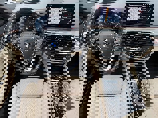 Used 2023 BMW 530e image 11