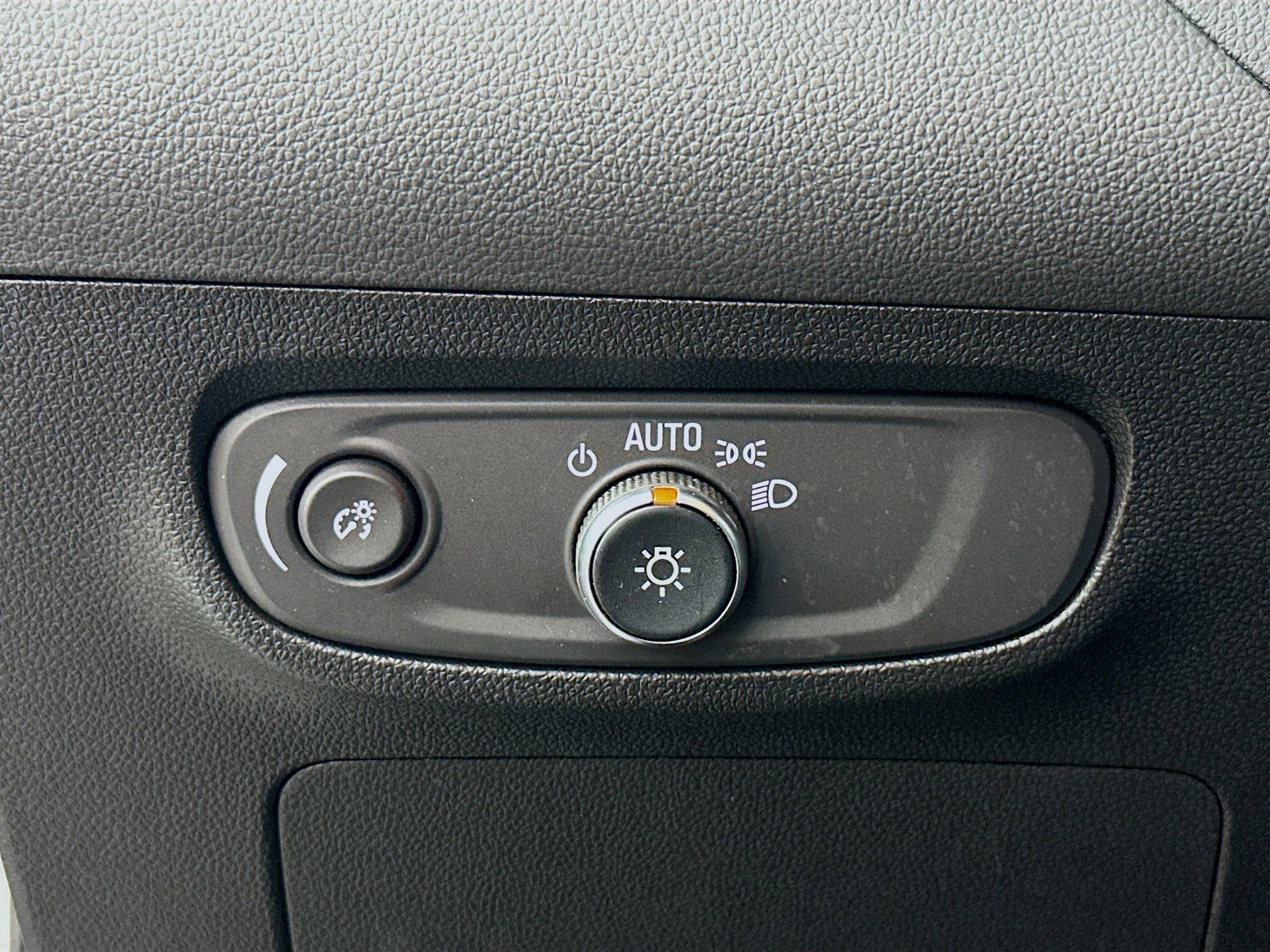 Used 2025 Buick Encore GX Preferred image 17