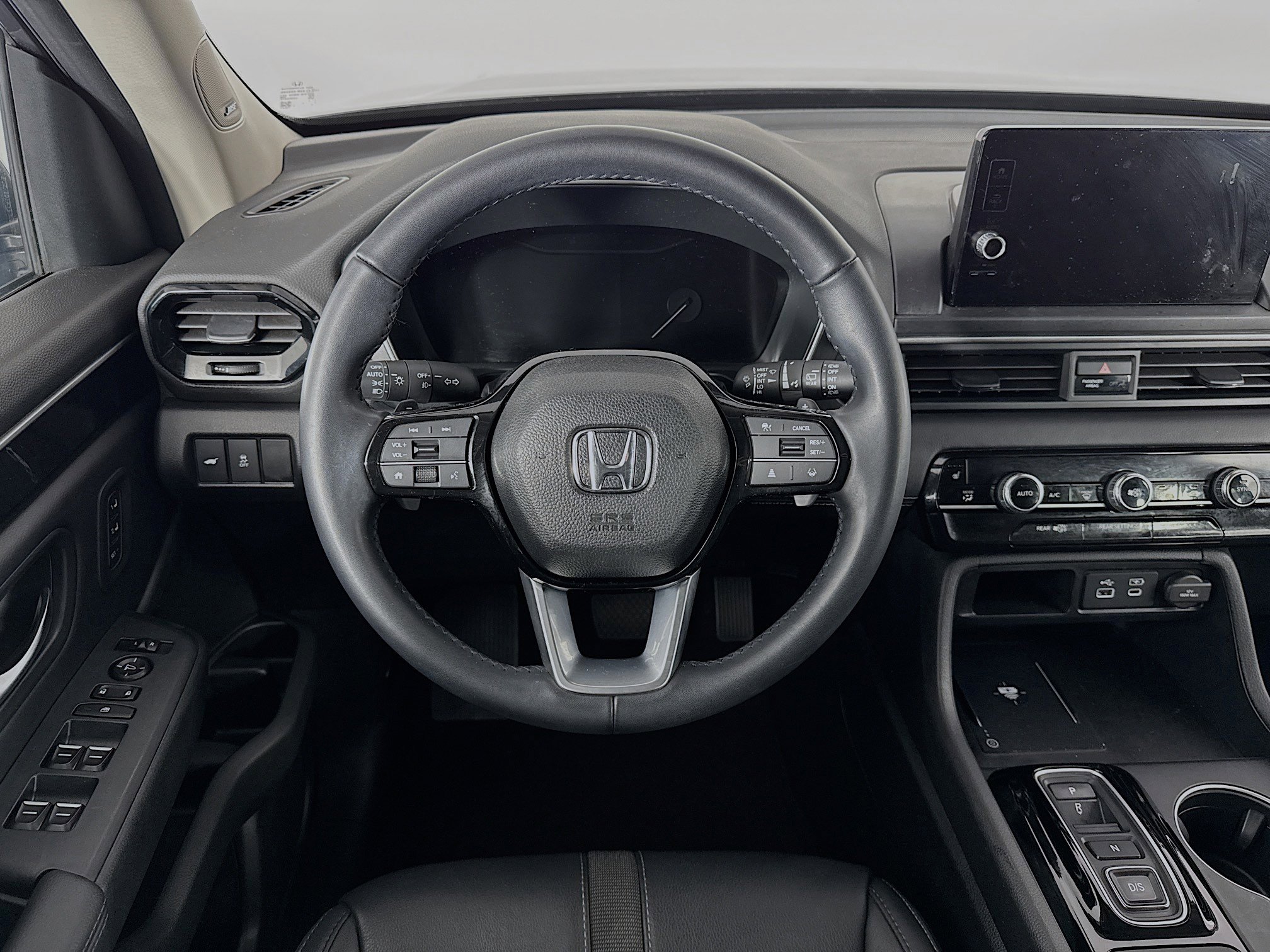 Certified 2023 Honda Pilot Touring image 24