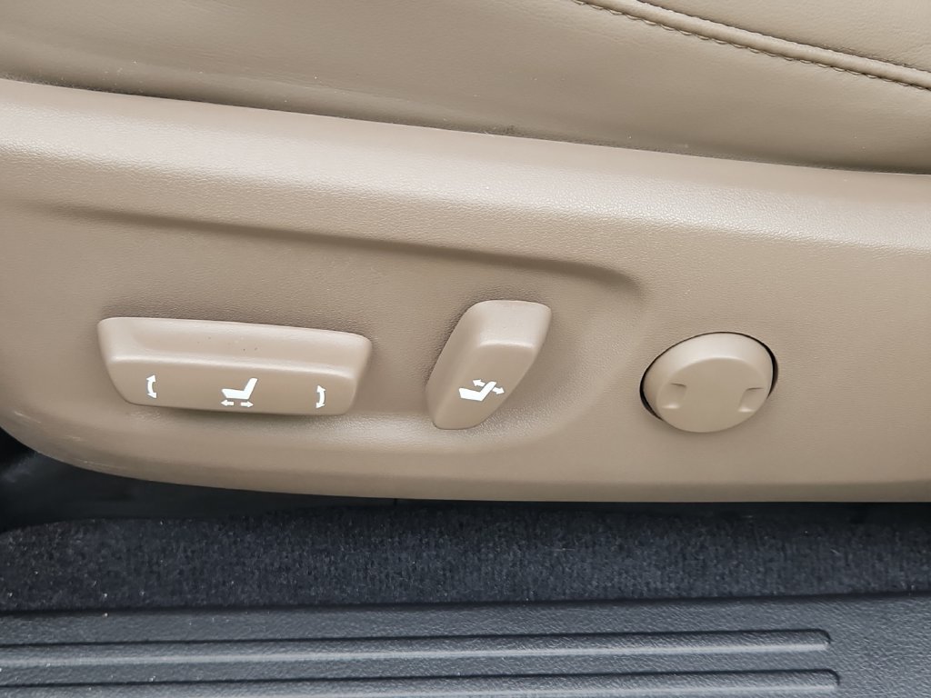 Used 2023 Lexus GX 460 Premium w/ Premium Package AWD/4WD image 25