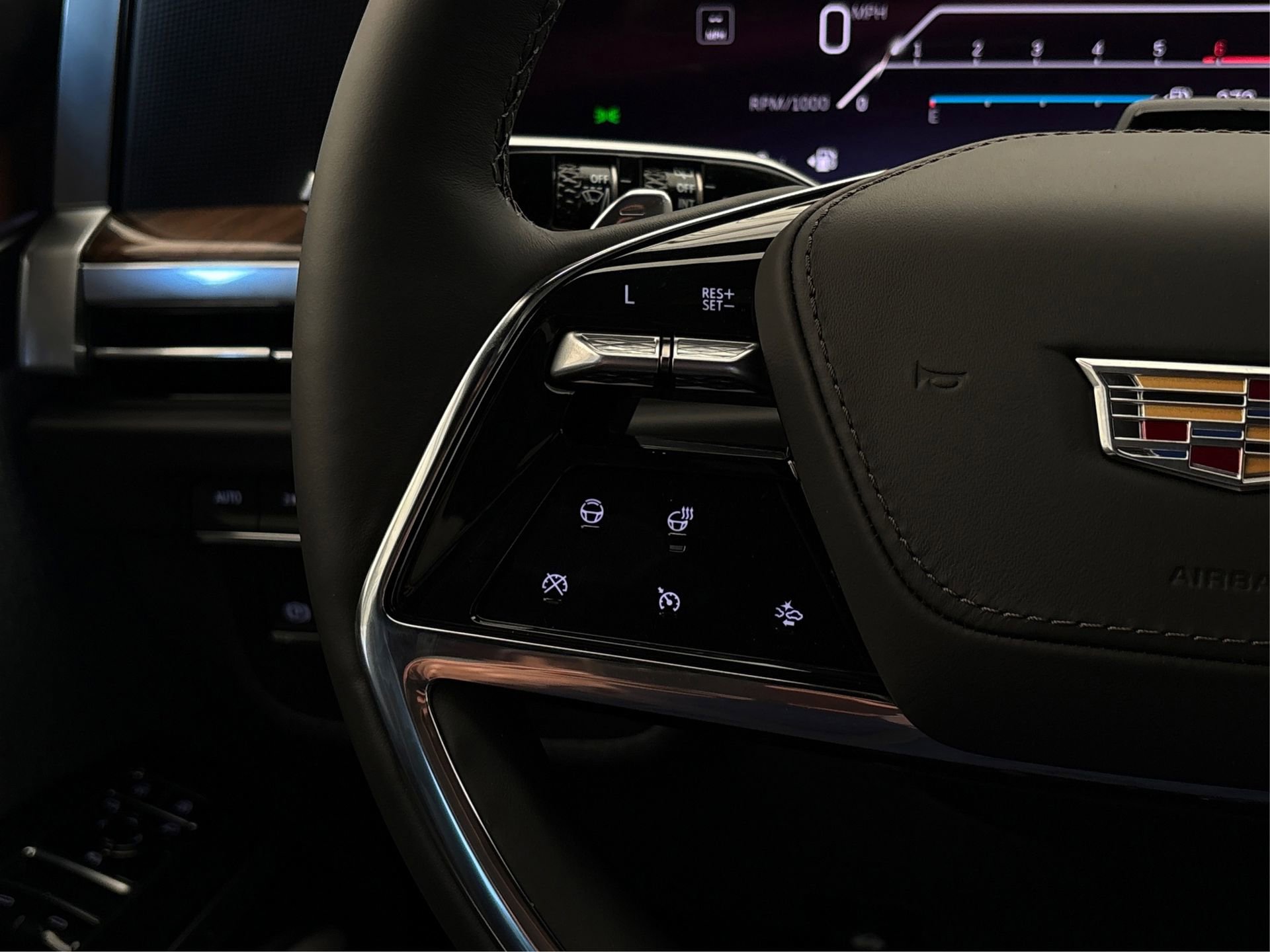 New 2026 Cadillac Escalade ESV Platinum Luxury image 29