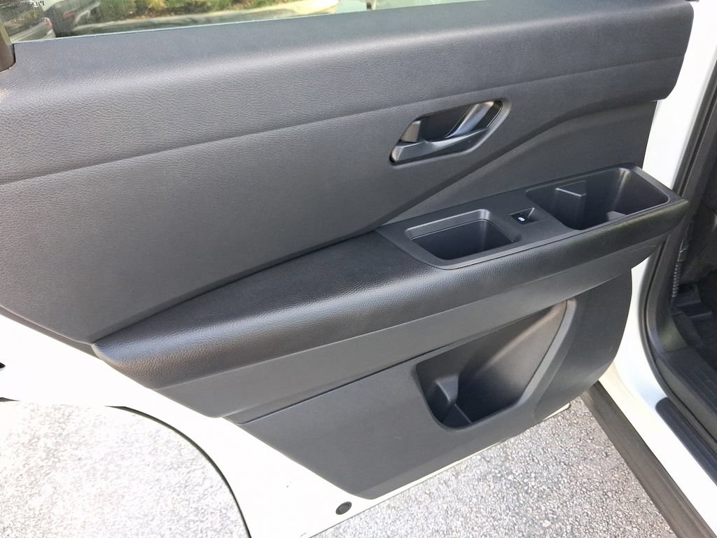 Used 2023 Nissan Pathfinder SV FWD image 14