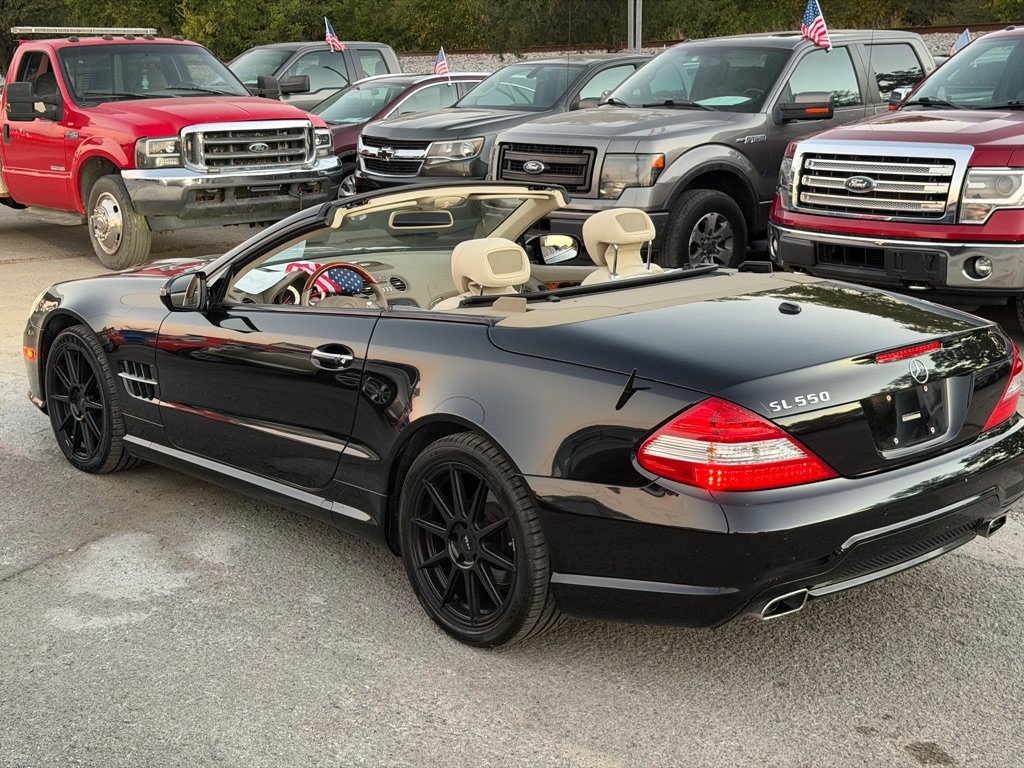 Used 2011 Mercedes-Benz SL 550 image 11