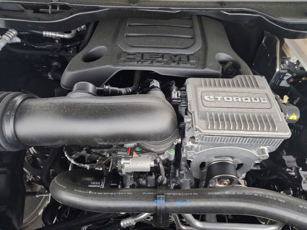 New 2026 RAM 1500 Laramie AWD/4WD image 33