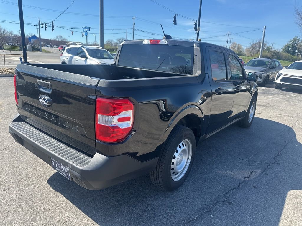 Used 2025 Ford Maverick XL image 3