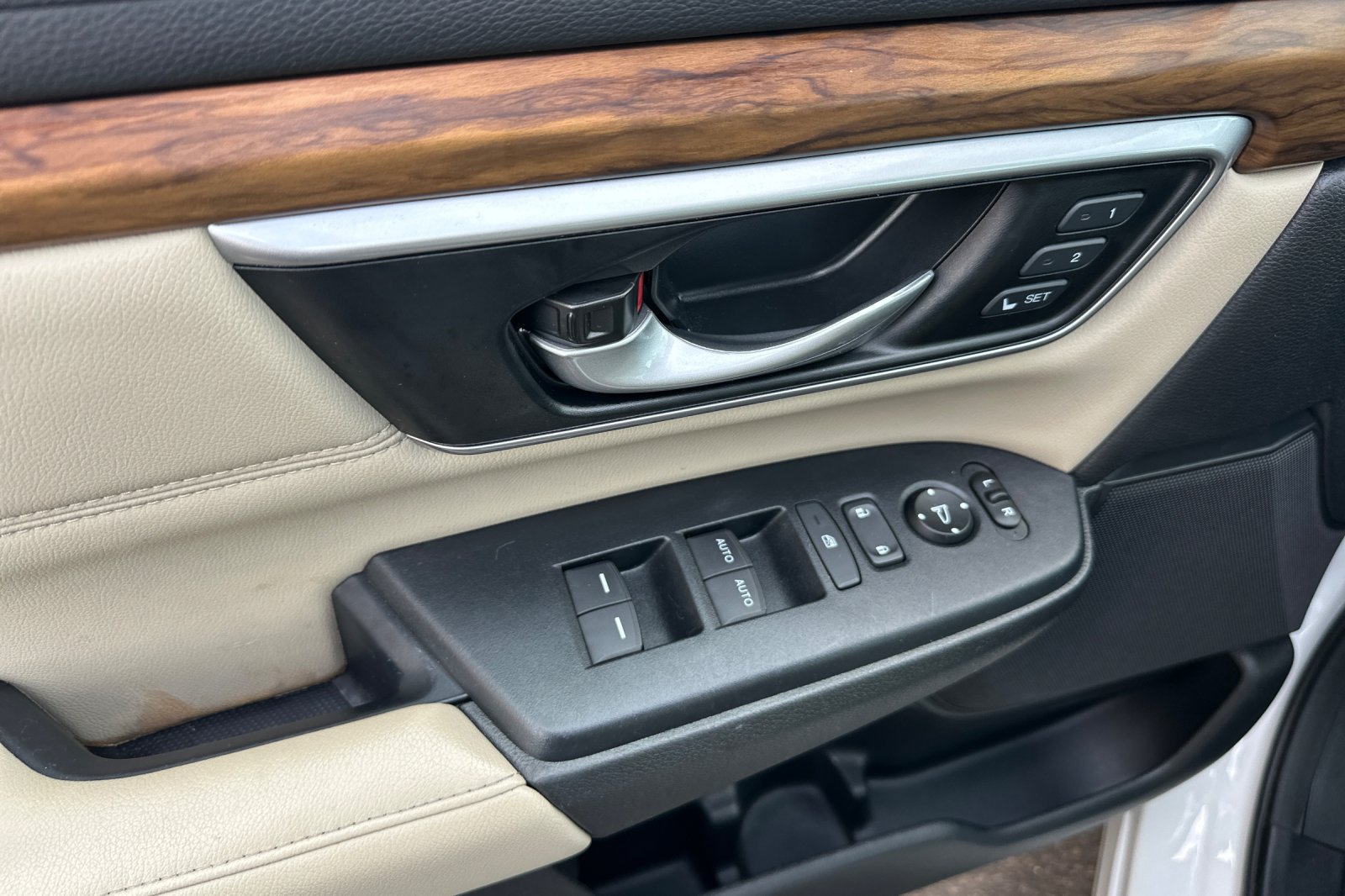 Used 2020 Honda CR-V EX-L image 14