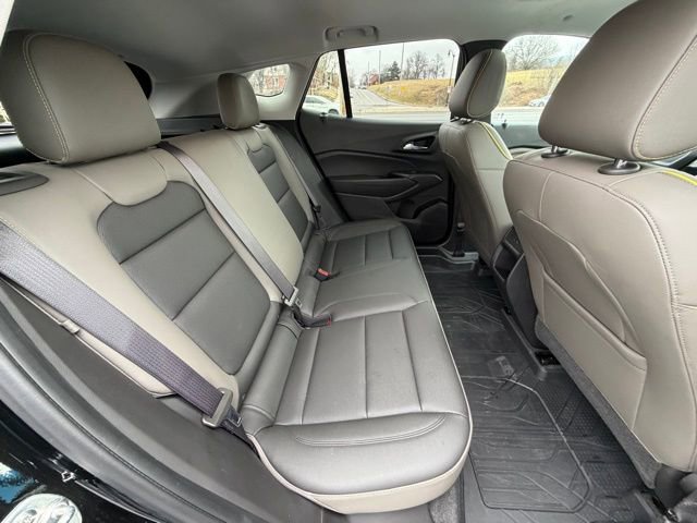 Certified 2025 Chevrolet Trax ACTIV w/ Sunroof Package image 37