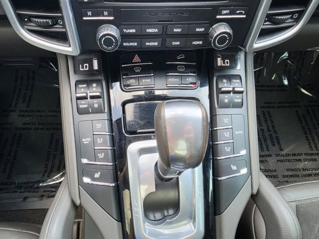 Used 2017 Porsche Cayenne Platinum Edition AWD/4WD image 38