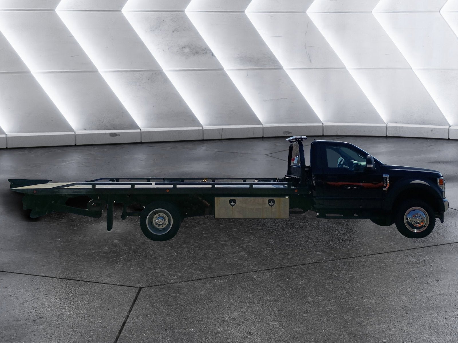 Used 2020 Ford F550 4x4 Regular Cab Super Duty image 7