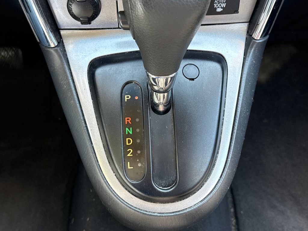 Used 2007 Pontiac Vibe w/ Preferred Package FWD image 23