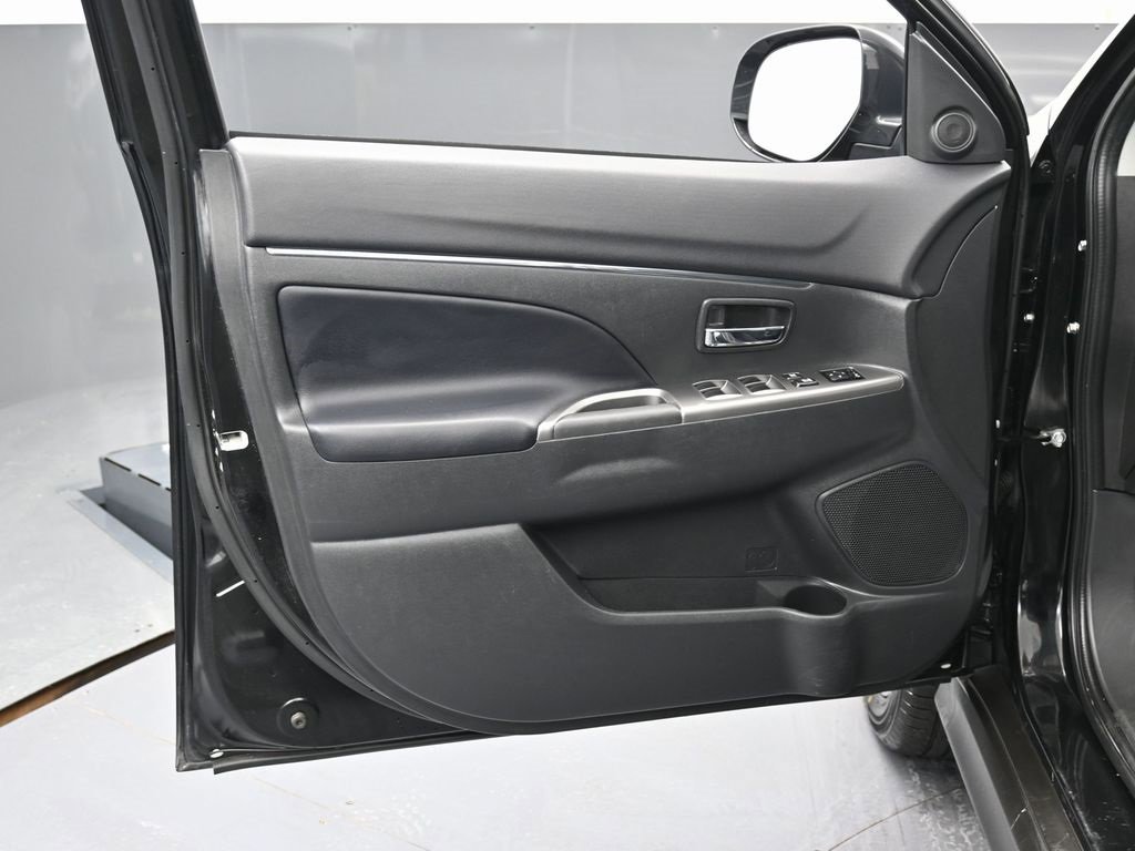 Used 2024 Mitsubishi Outlander Sport SE image 37