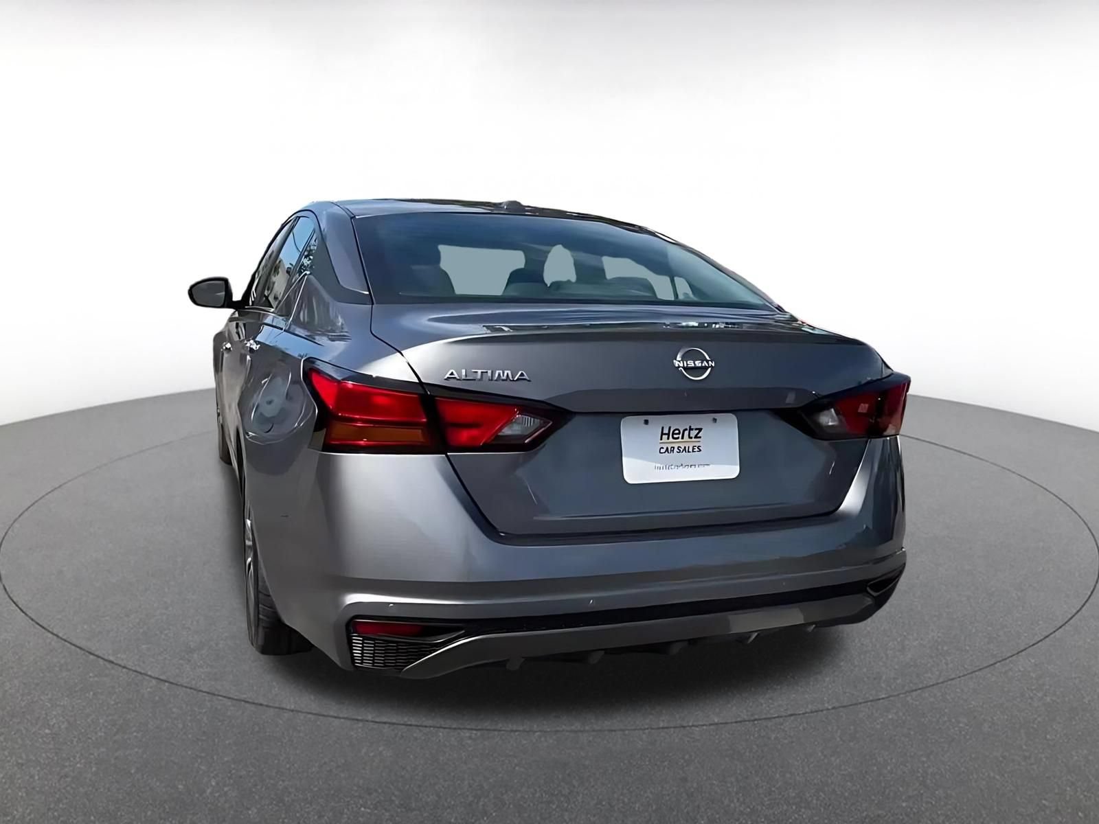 Used 2025 Nissan Altima 2.5 SV FWD image 11