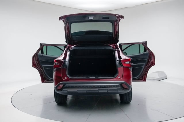 Used 2024 Chevrolet Trax RS w/ Driver Confidence Package FWD image 21