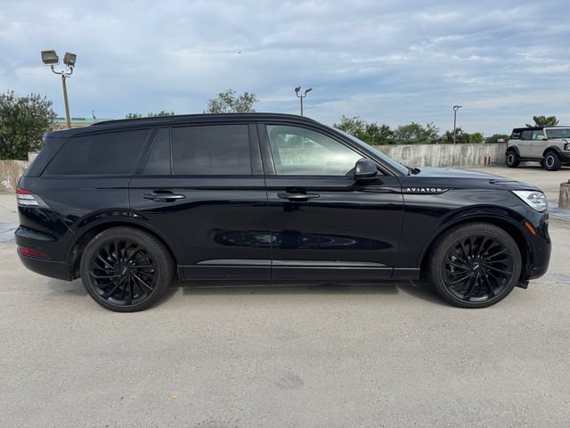 Used 2024 Lincoln Aviator Black Label w/ Jet Package AWD/4WD image 2