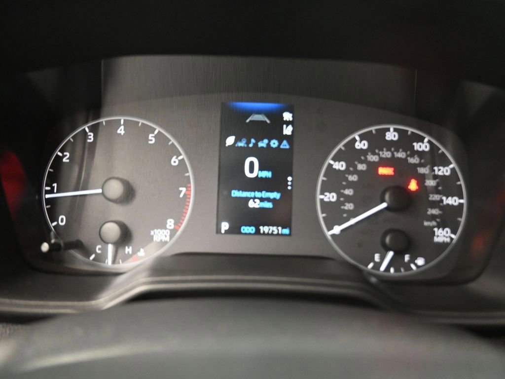 Used 2025 Toyota Corolla LE image 6