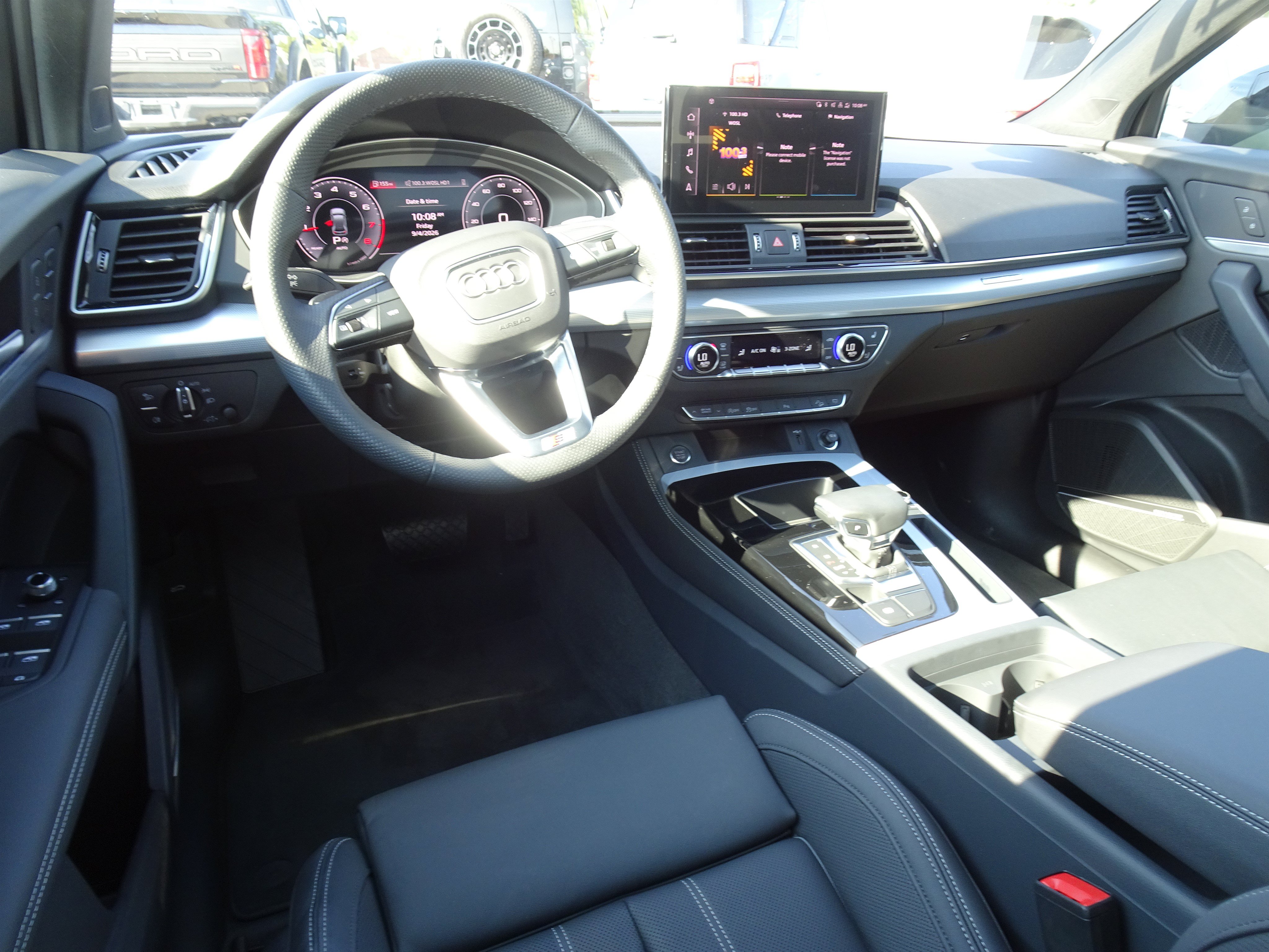 Certified 2024 Audi Q5 2.0T Premium Plus w/ Premium Plus Package AWD/4WD image 11