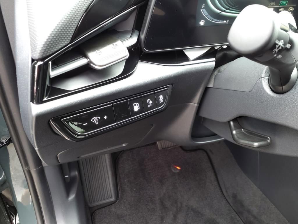 New 2025 Kia Niro EX w/ EX Cold Weather Package image 17