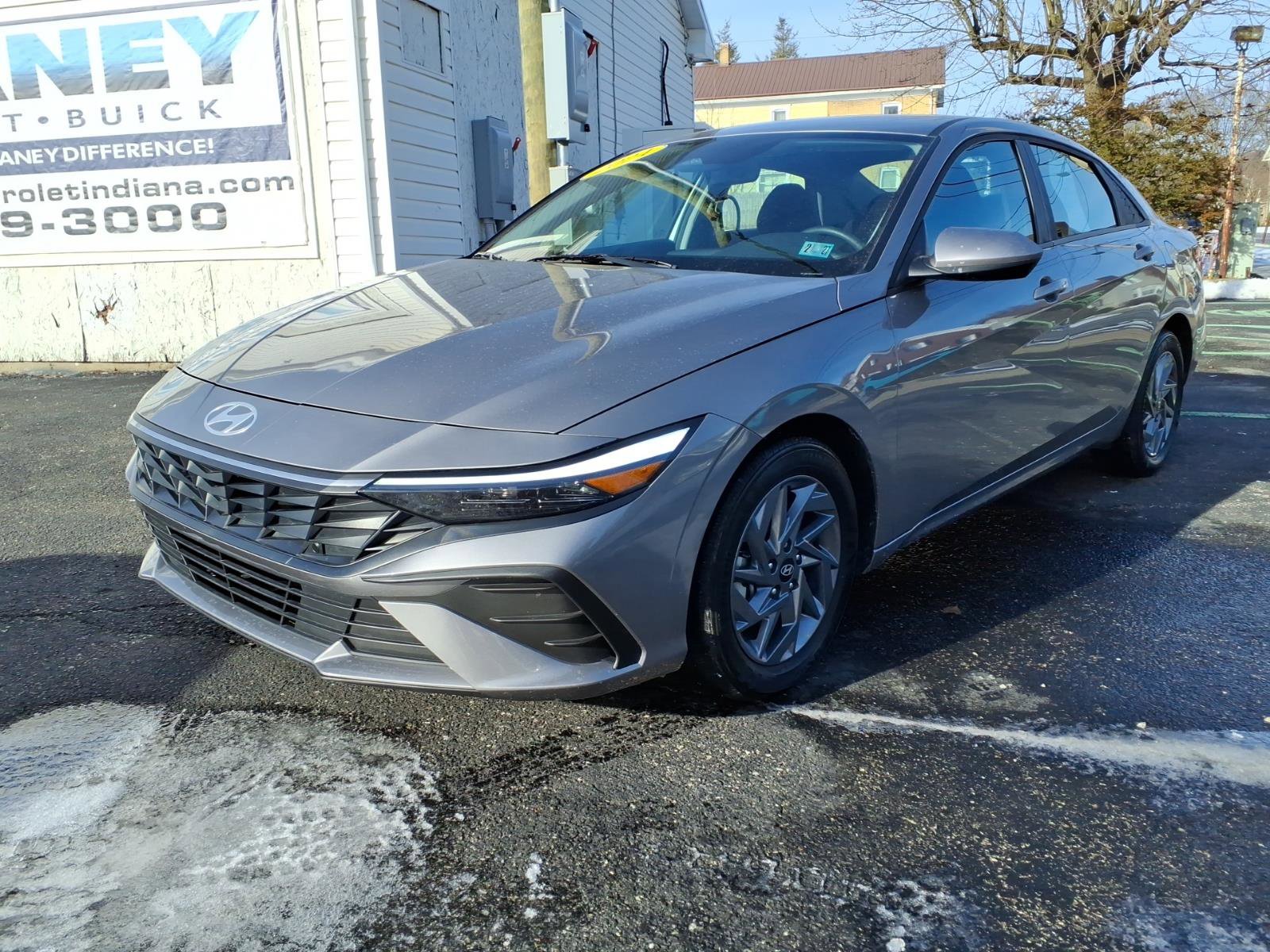 Used 2024 Hyundai Elantra SEL image 8