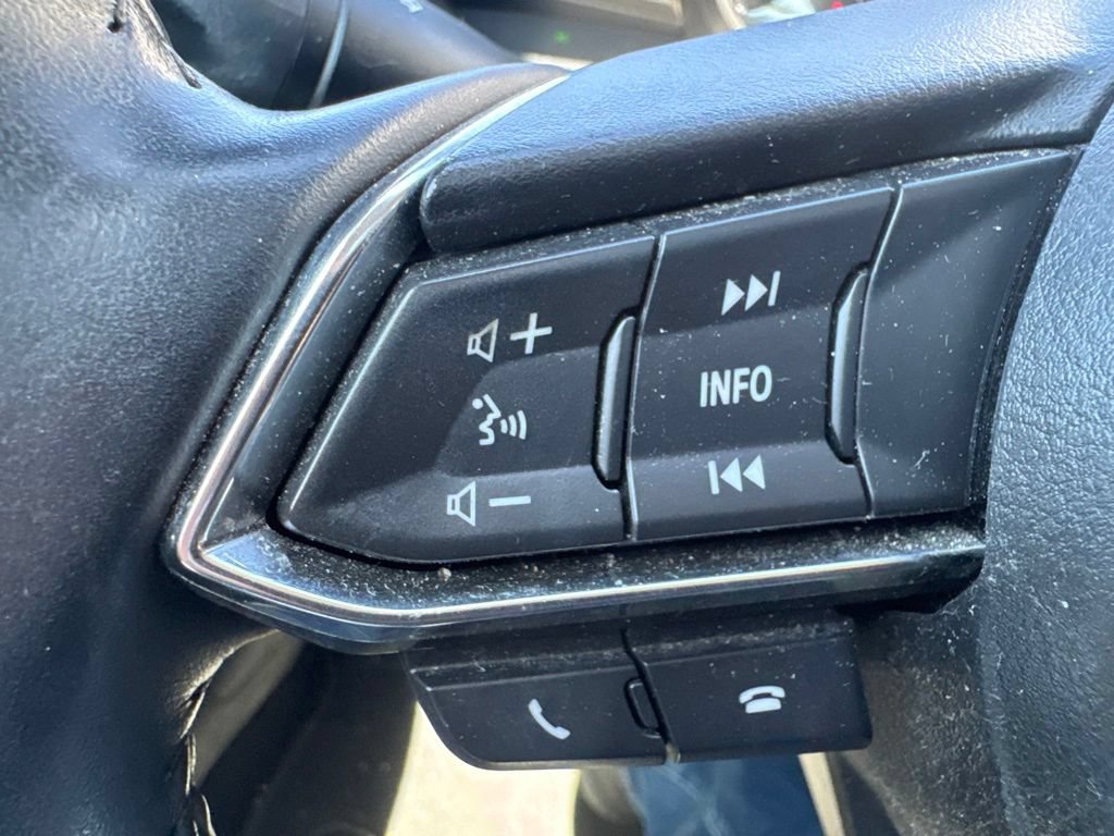 Used 2018 MAZDA MAZDA3 Touring FWD image 29