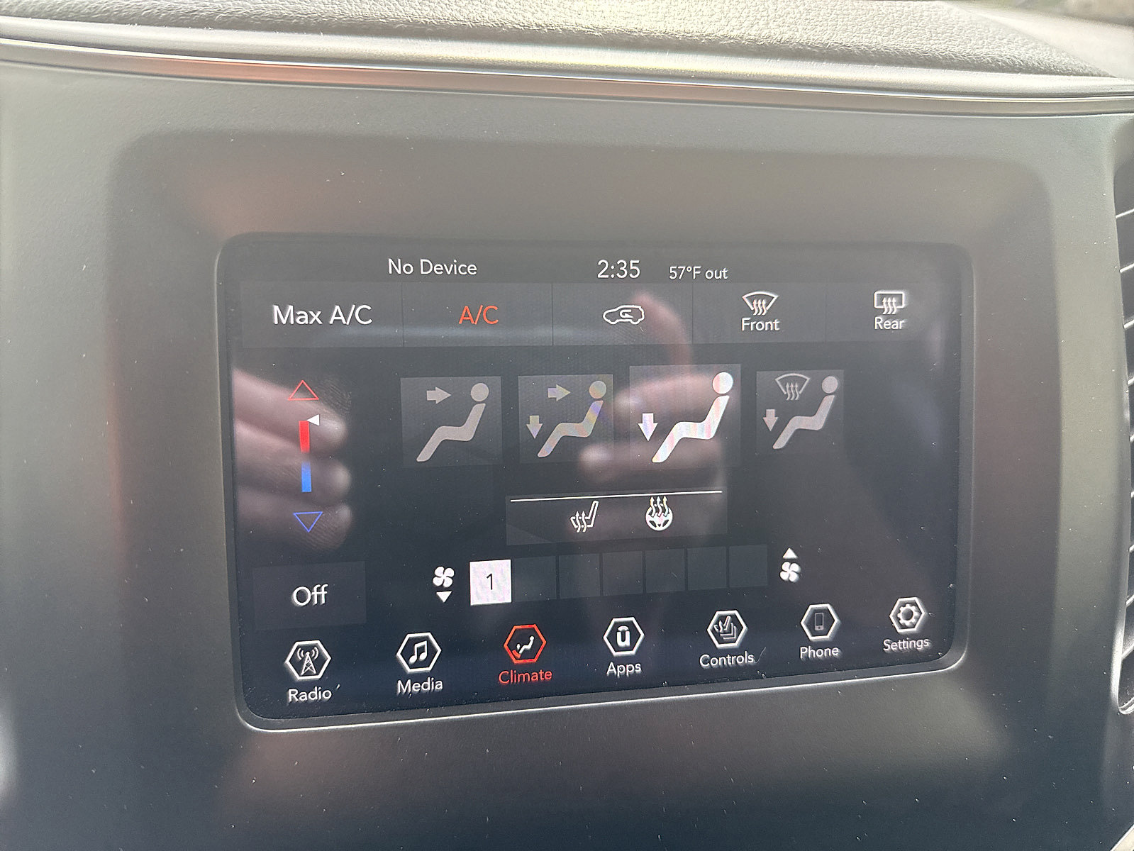 Used 2019 Jeep Cherokee Latitude w/ Cold Weather Group AWD/4WD image 50