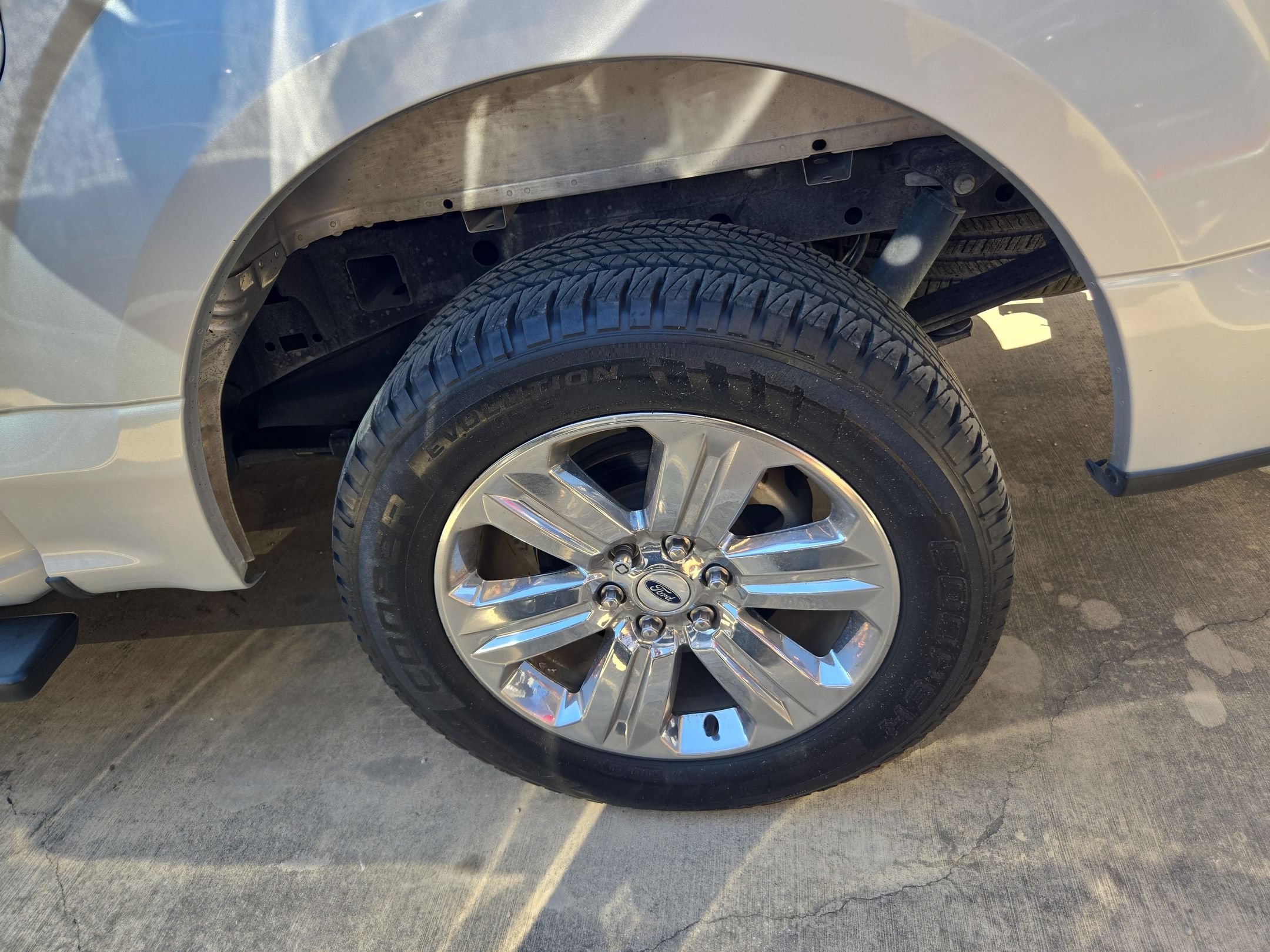 Used 2018 Ford F150 XLT w/ Equipment Group 302A Luxury RWD image 9